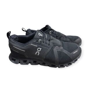 ON CLOUD Women's ON Cloud 6 Waterproof Sneakers, Sz 7, Black